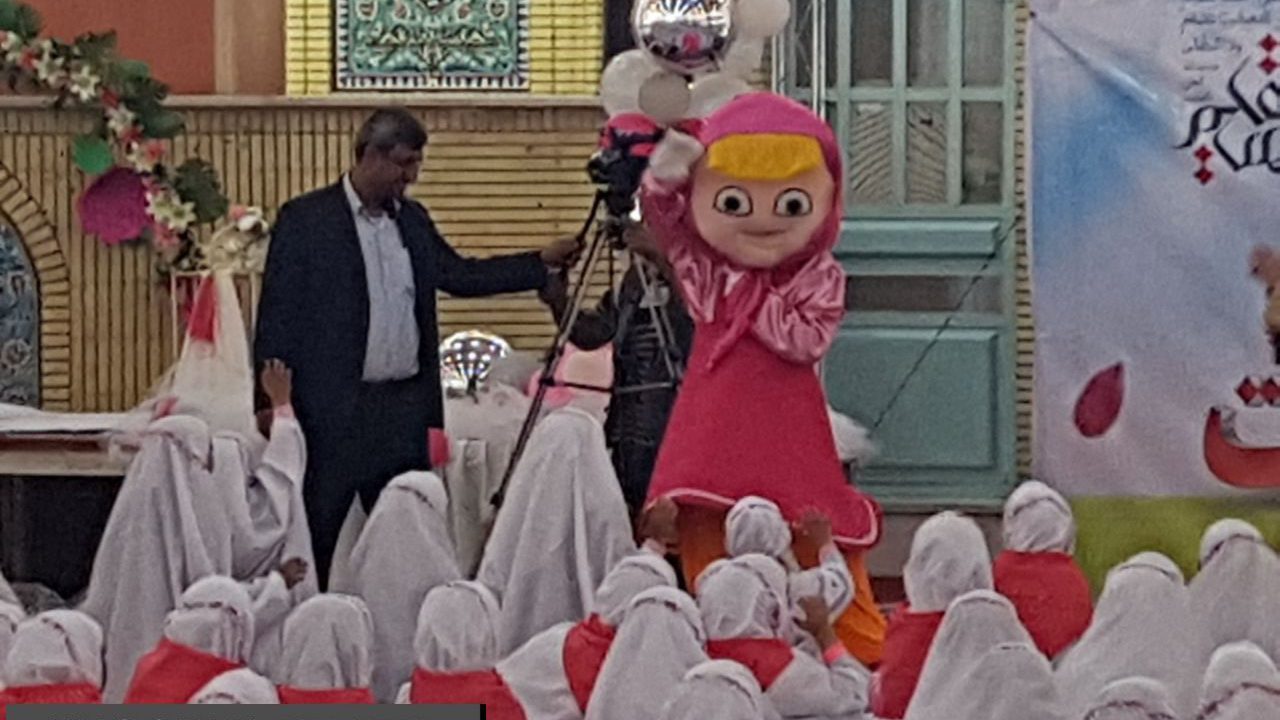 جشن بزرگ تکلیف ۱۵۵۰ دانش آموز دختر در شهرستان بندرماهشهر برگزار شد+ تصاویر
